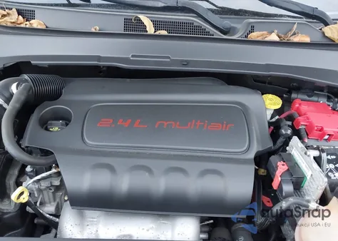 2019 Jeep Compass Sun And Wheel Fwd z USA, uszkodzony, nr VIN 3C4NJCBB5KT692653